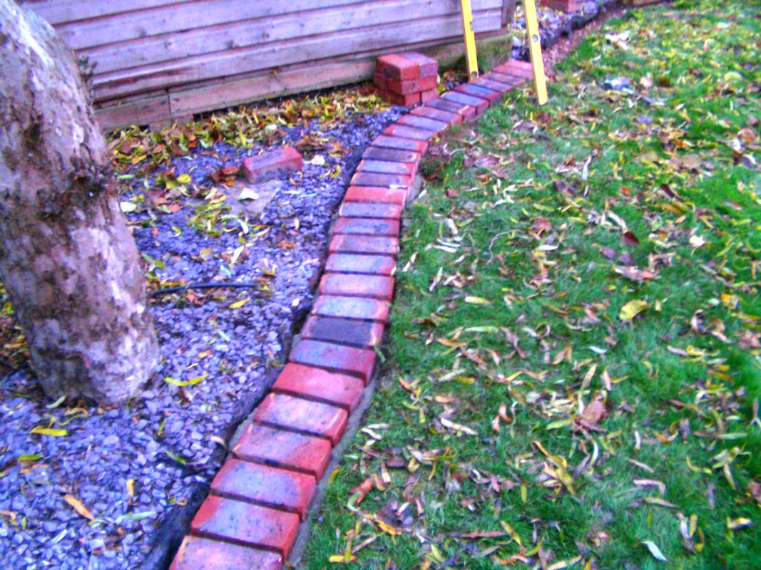 Border Edging Panels 2.4 Metres Of Fence Style Edging For Lawns Borders Paths 