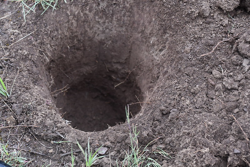 Garden soil digging