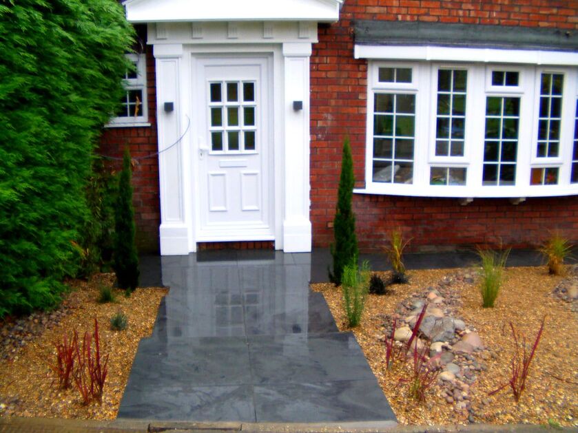 Front garden with slate paving