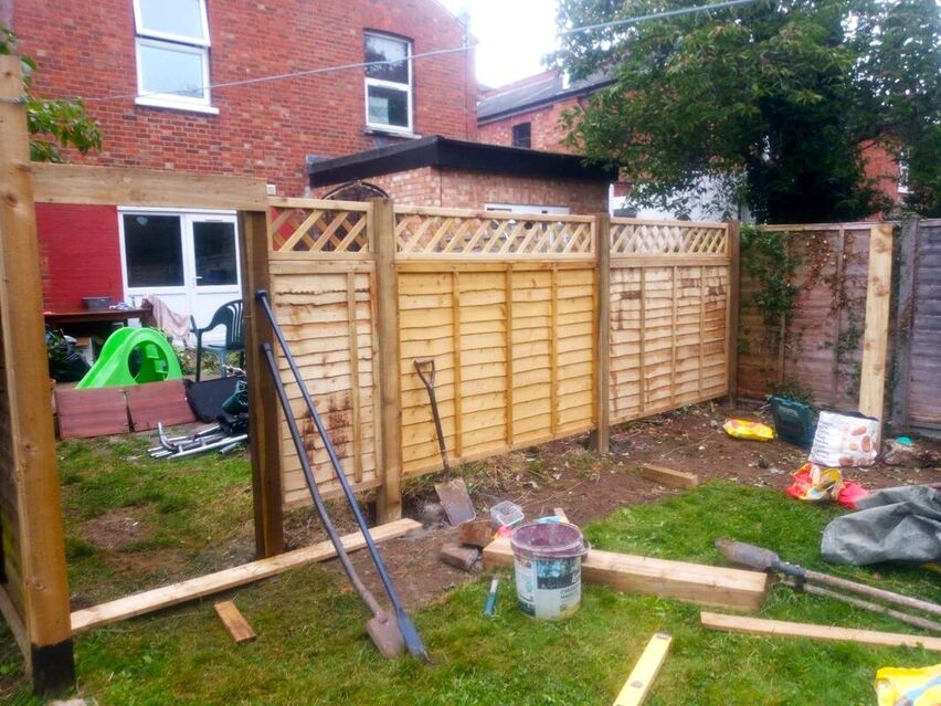 concreting in fence posts