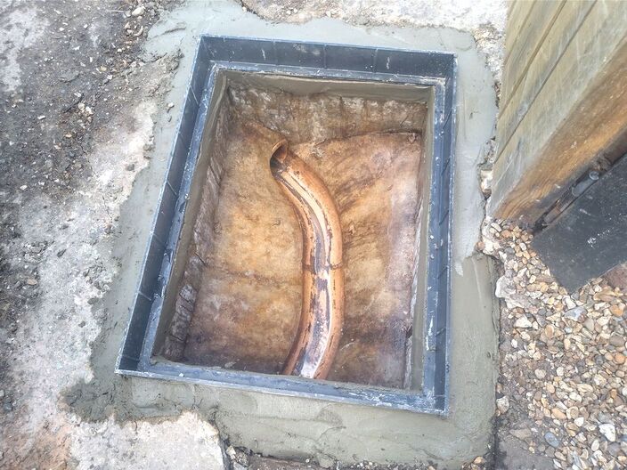 mortar for a recessed manhole cover