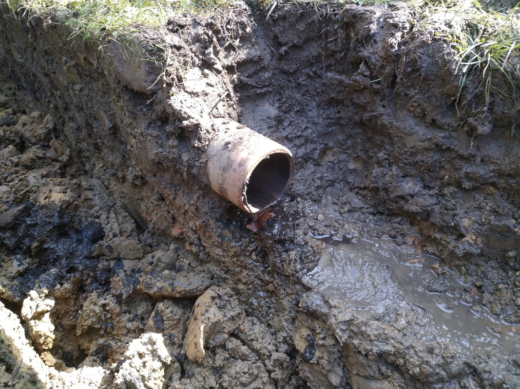 Clay drainage pipe 