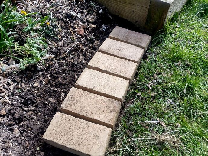 How To Make Garden Edging With Bricks, How To Put Up Landscape Bricks