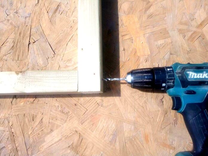 Drilling pilot holes into47x47mm timber
